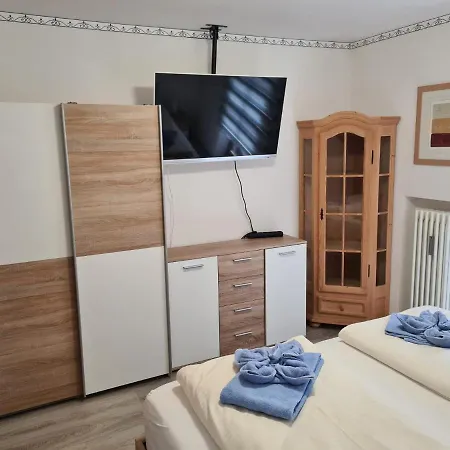 Queen De Luxe Apartment *